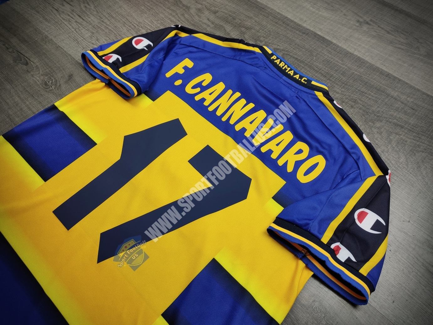 Retro - Parma Home 2001-02 17 CANNAVARO_02