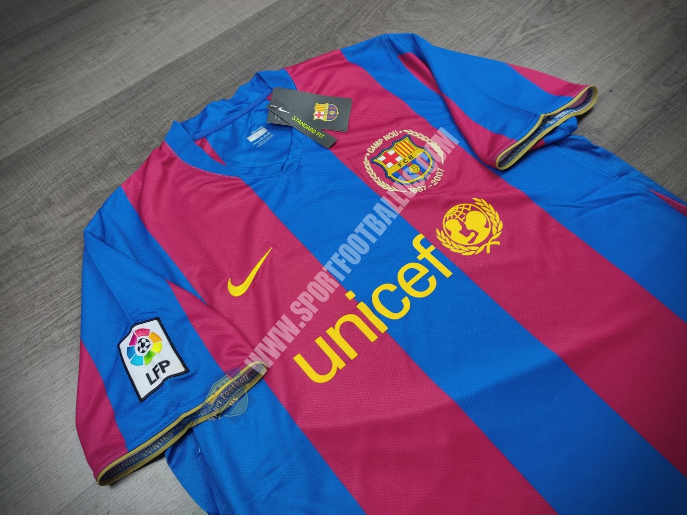 Retro - Barcelona Home 2007-08_02